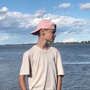 Meet your Posher, Alexis